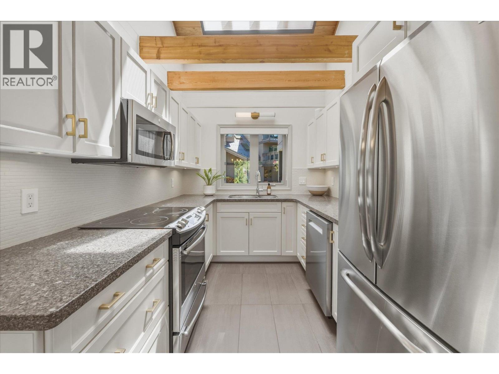 205 6117 EAGLE DRIVE, Whistler