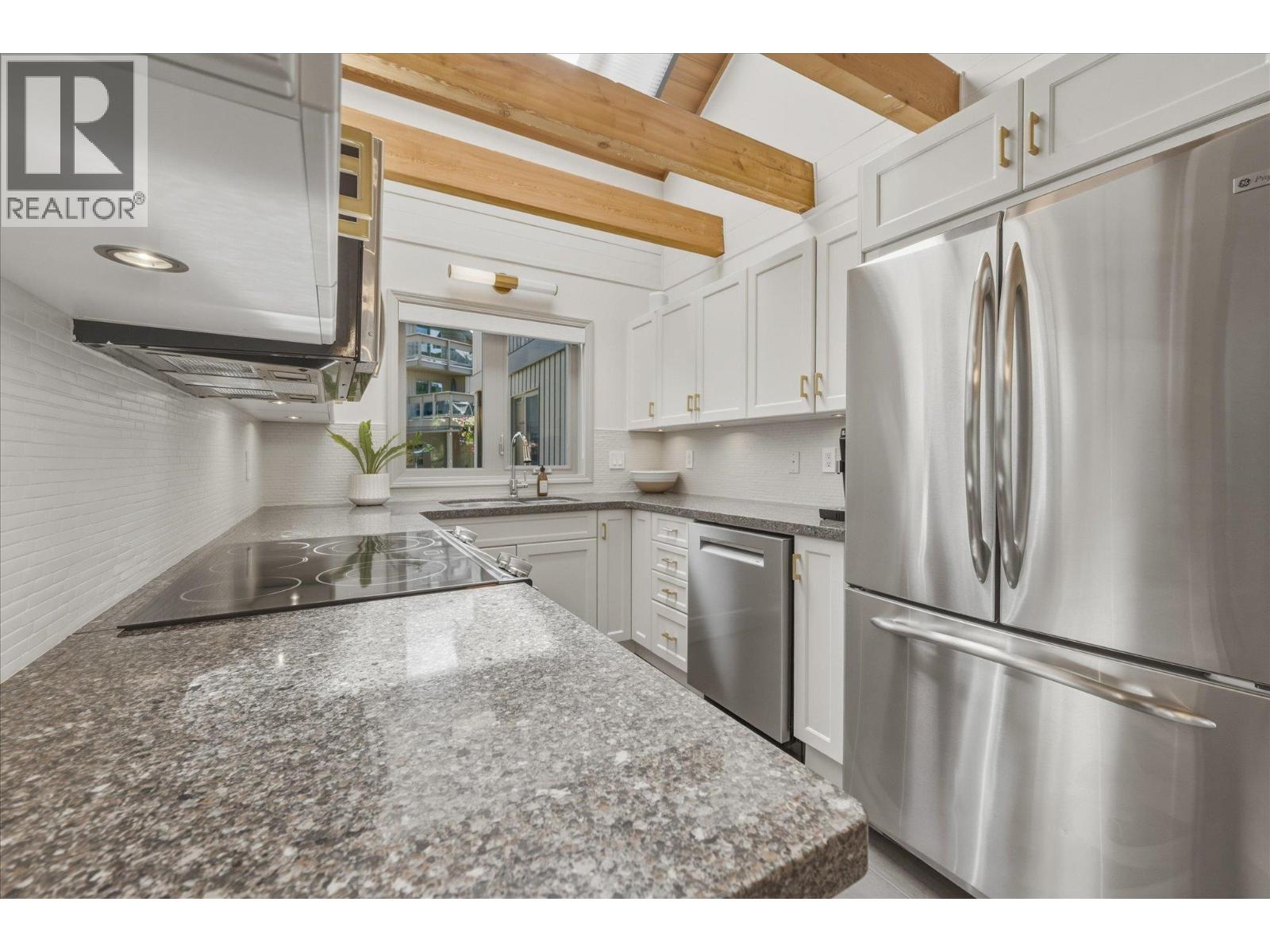 205 6117 EAGLE DRIVE, Whistler