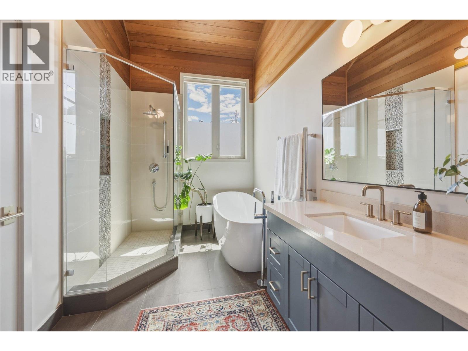 205 6117 EAGLE DRIVE, Whistler