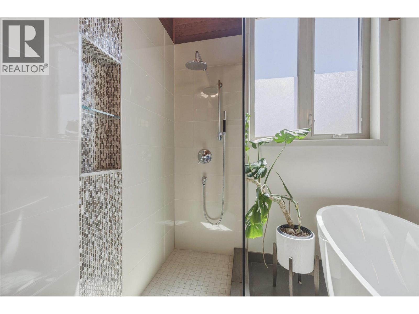 205 6117 EAGLE DRIVE, Whistler