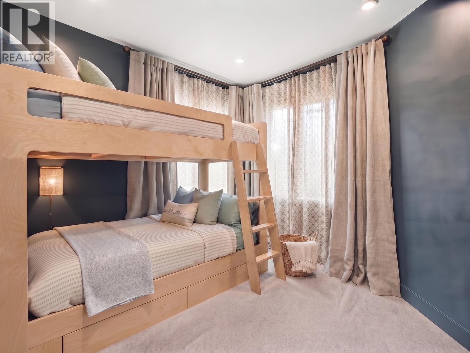 205 6117 EAGLE DRIVE, Whistler