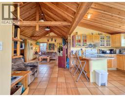 9498 Westside Road, Invermere, BC V0A1K5 Photo 45