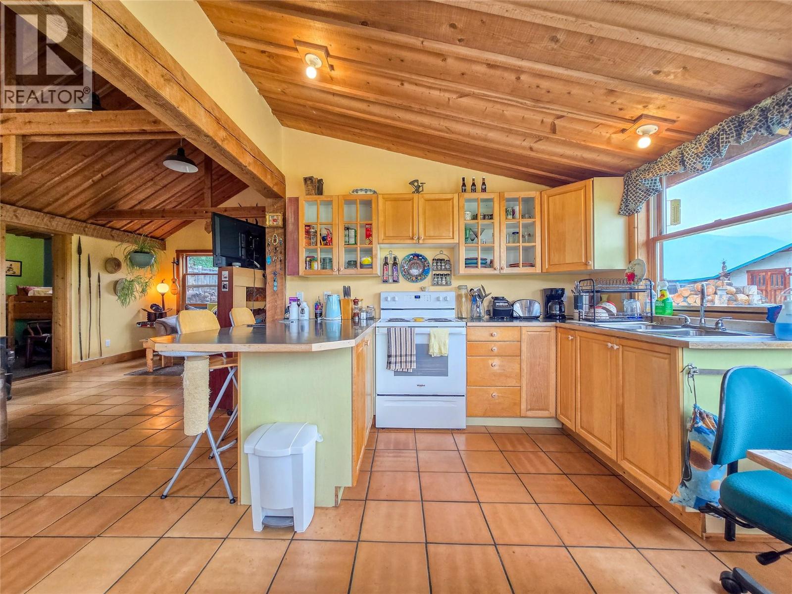 9498 Westside Road, Invermere