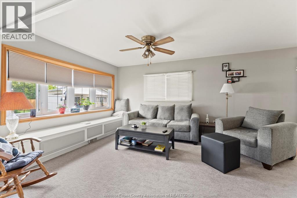 14 CEDAR CRESCENT - 11