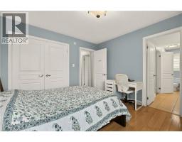215 Burloak Drive, Oakville, ON L6L6T6 Photo 30