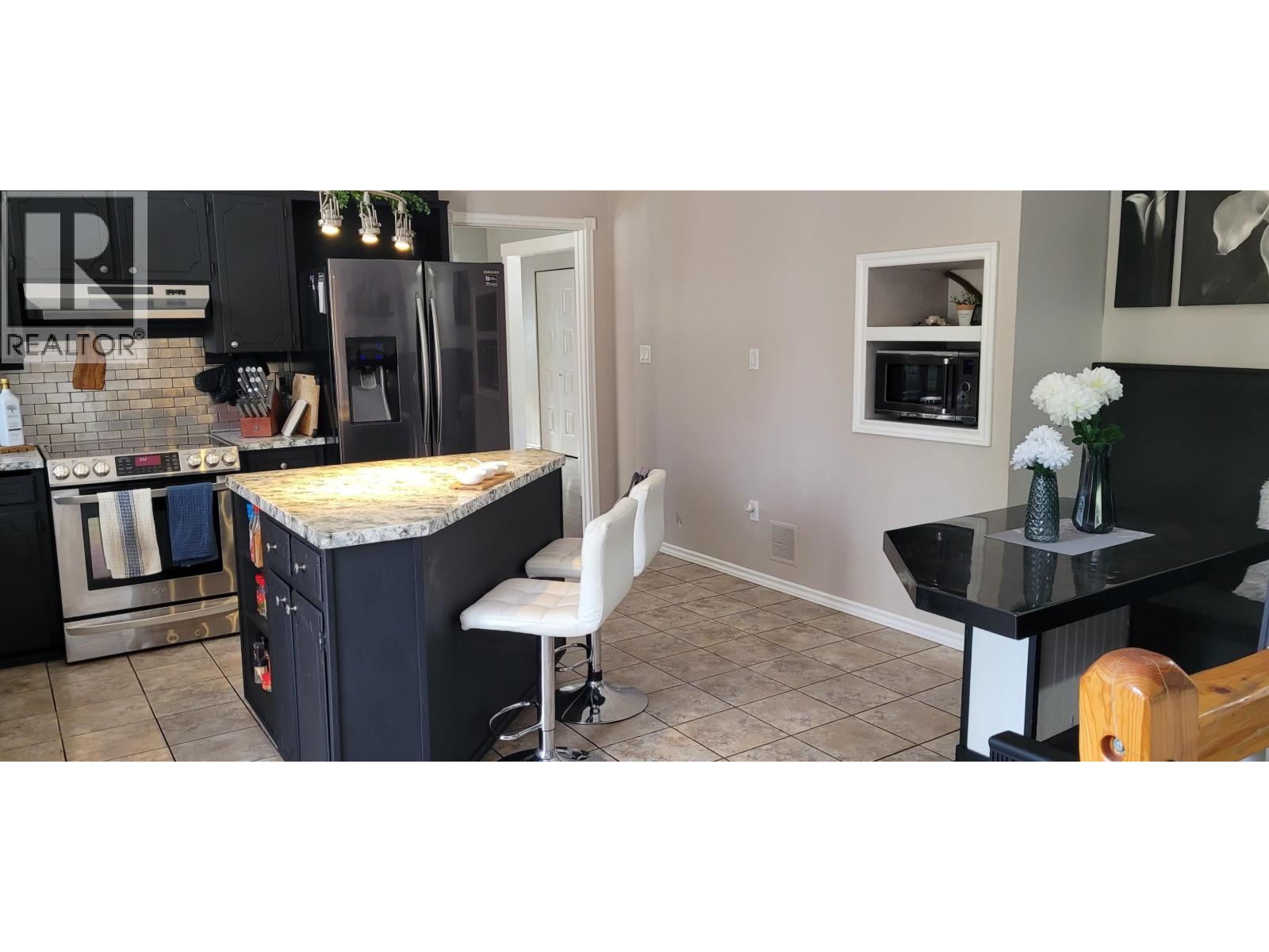 Photo 10 of 36 — 21040 WRIGHT CREEK ROAD · Prince George, BC