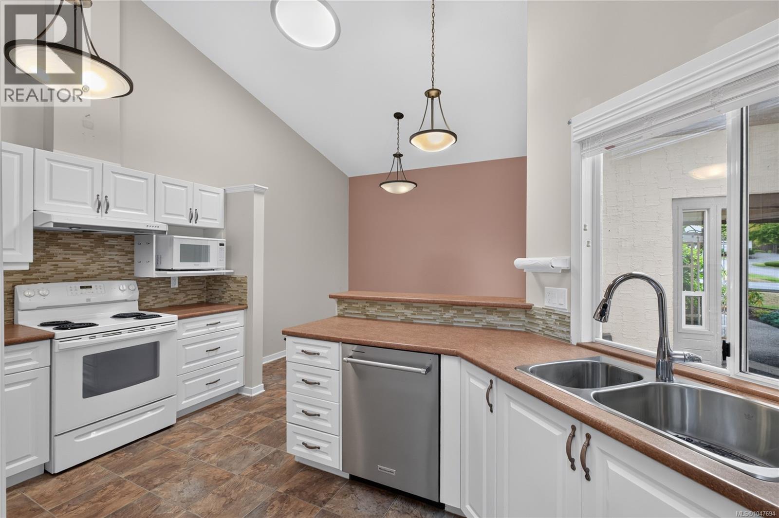 #1 885 Berwick Rd S - 14