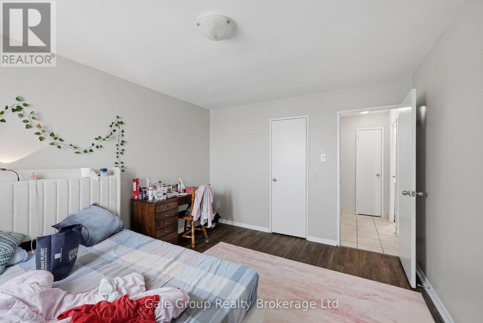 #814 750 KIPPS LANE - 23