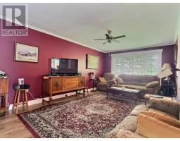Living room - 19 Centre Street, Bluewater, ON N0M2T0 Photo 7