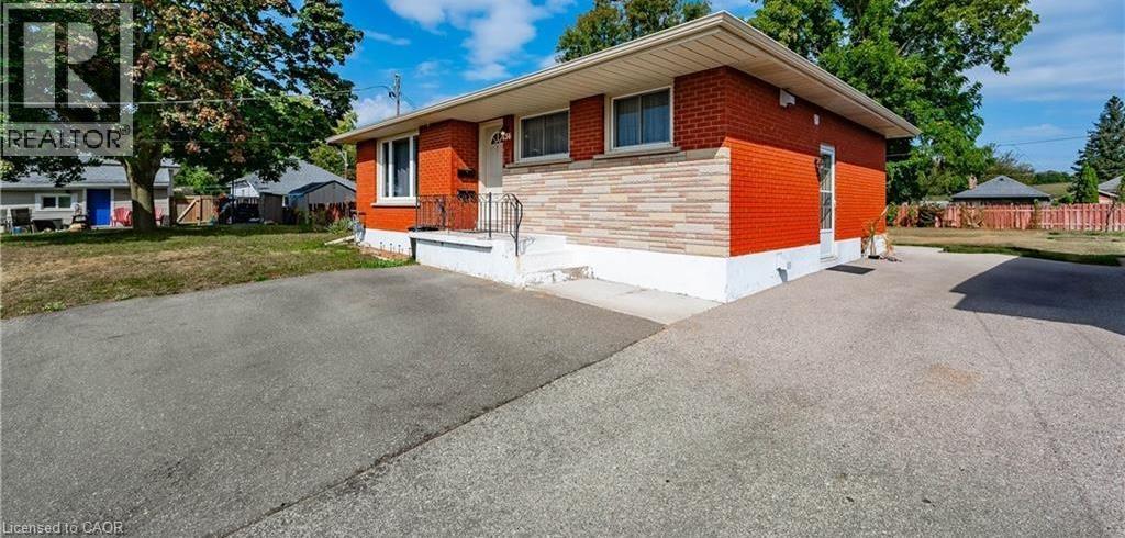236 BRUCE Street Unit# UPPER