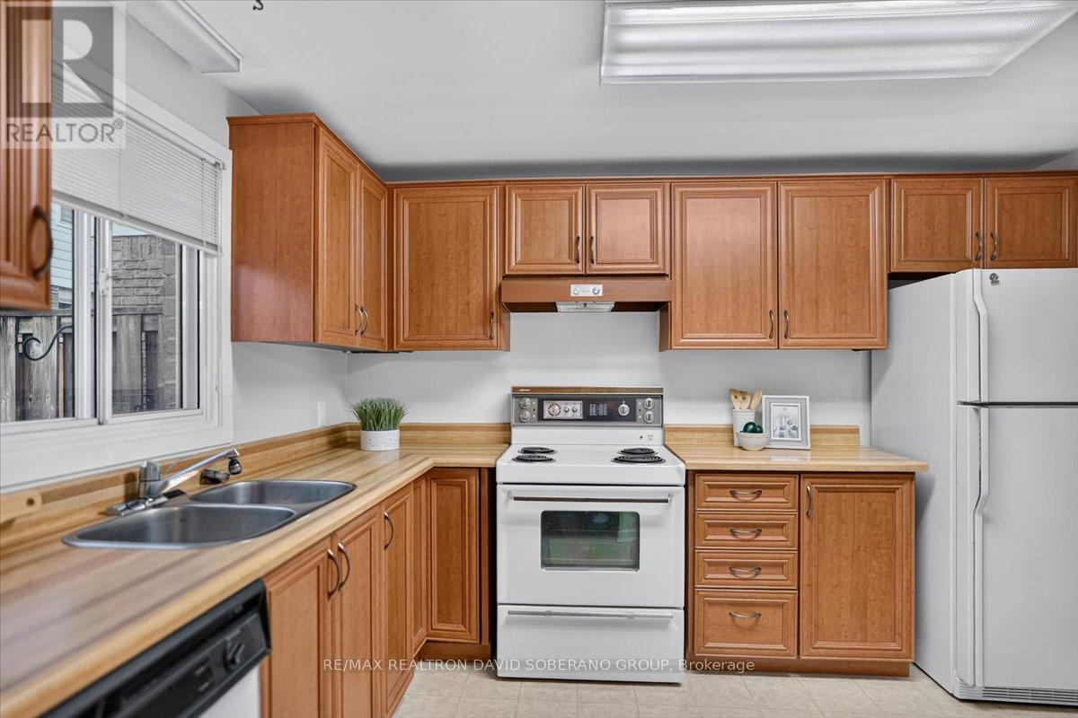 52 ANTIBES DRIVE - Image 24