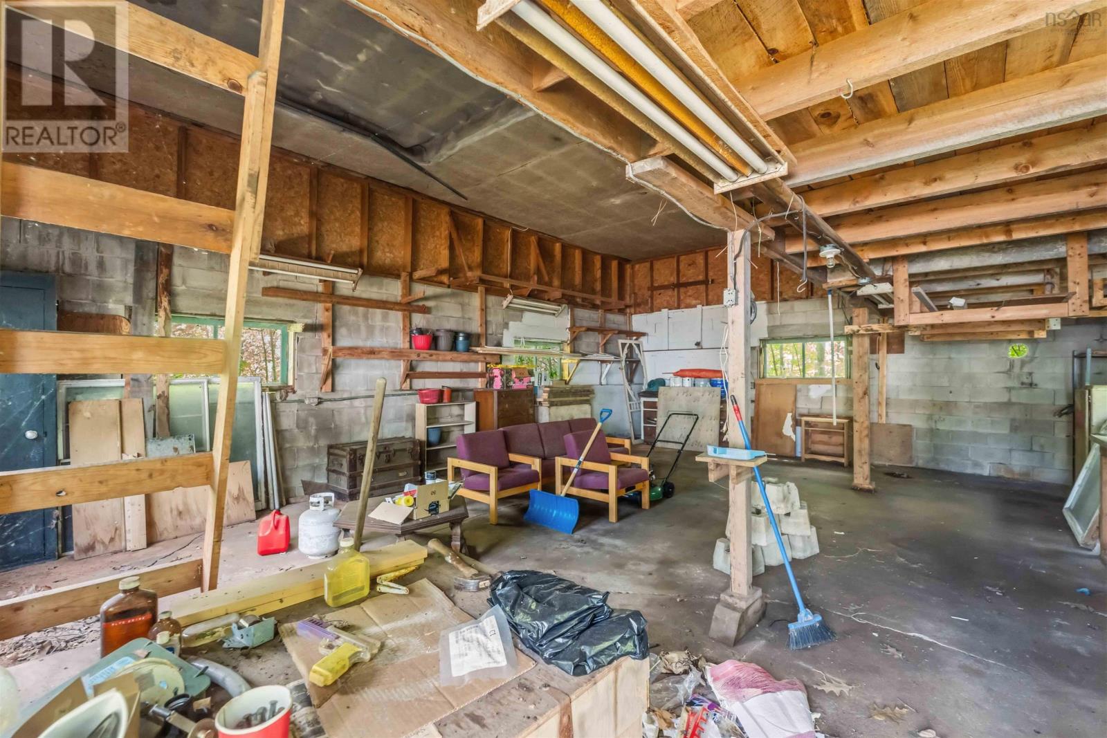 Property 25 of 28 of 14284 Highway 1