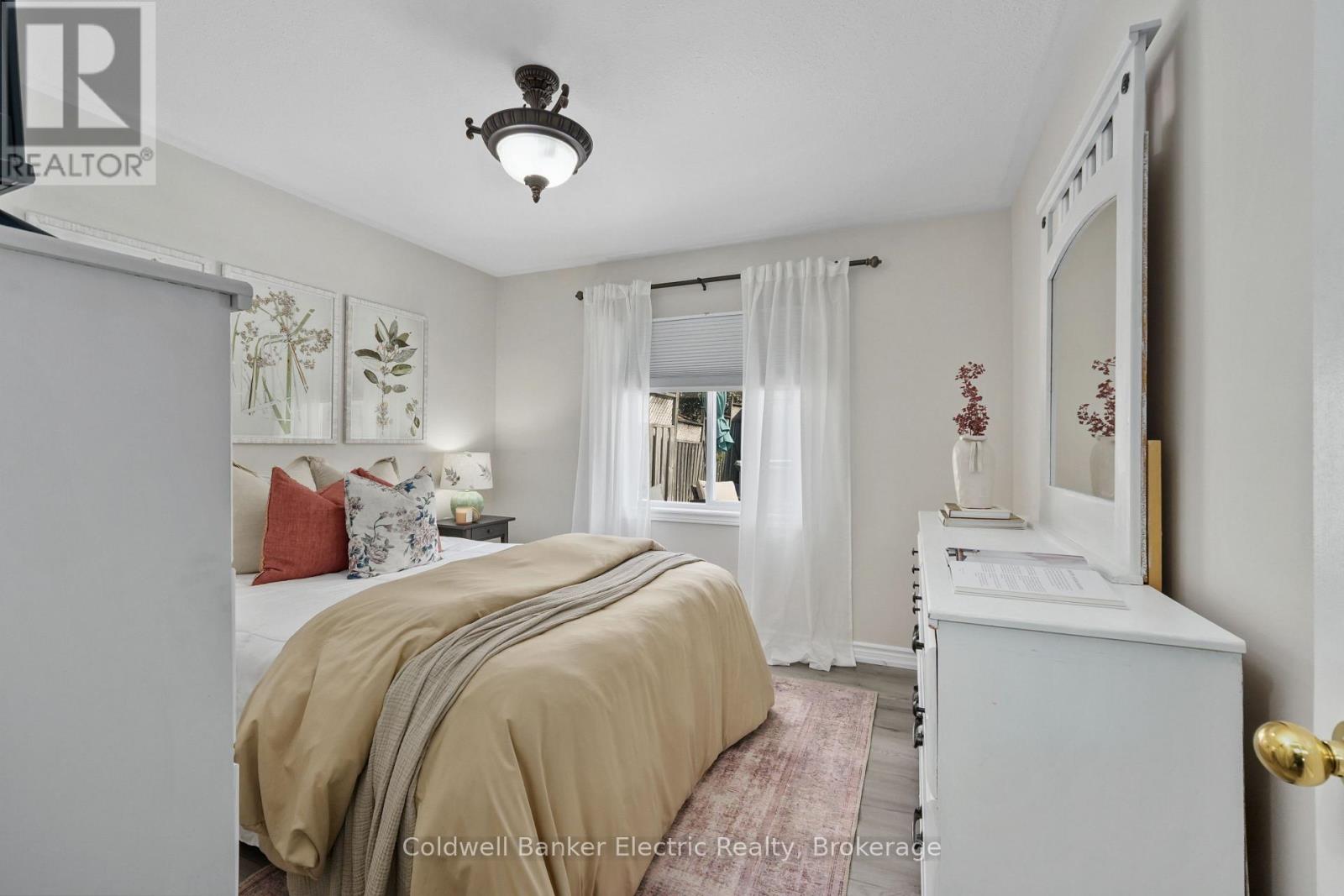 121 HADEN AVENUE - 15