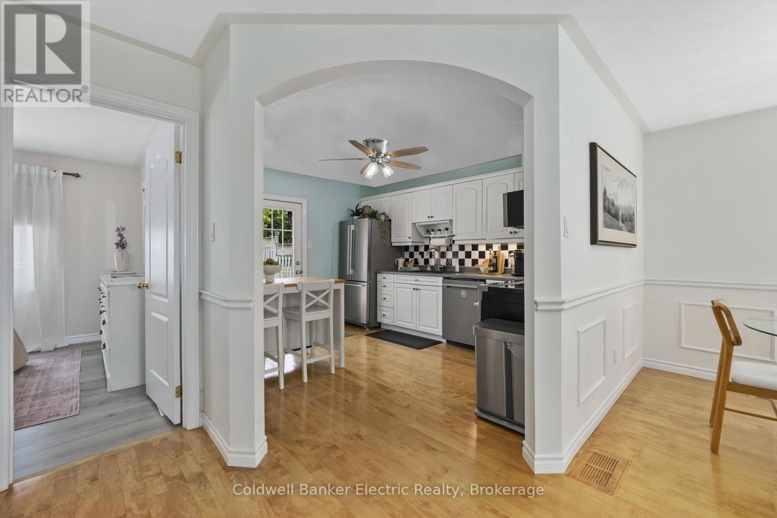 121 HADEN AVENUE - 8