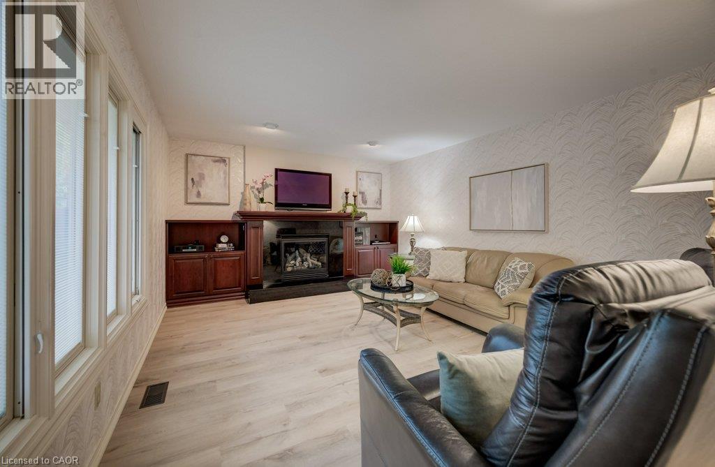 449 KNIGHTSBRIDGE Court - 19