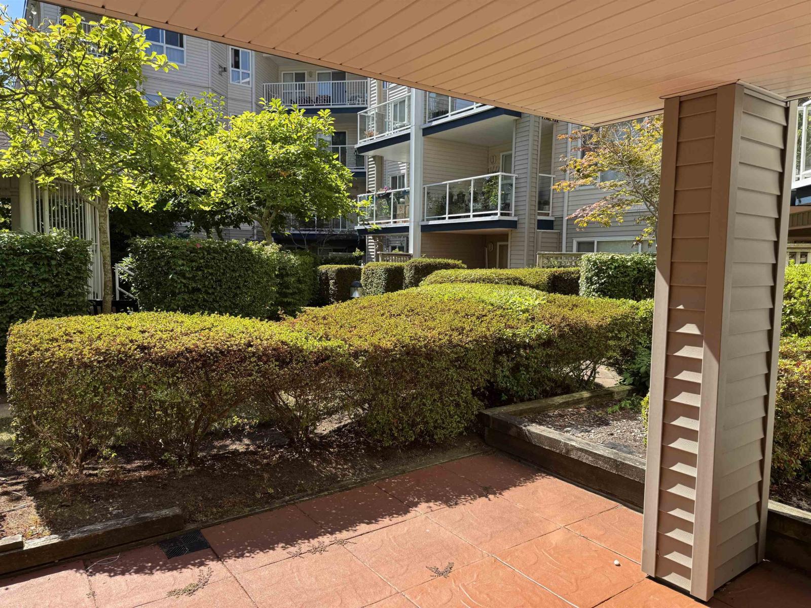 104 1588 BEST STREET, White Rock