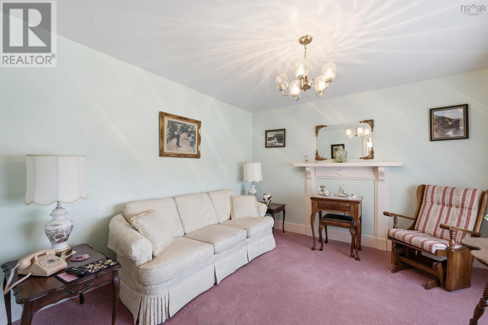 3360 Albert Street - 9