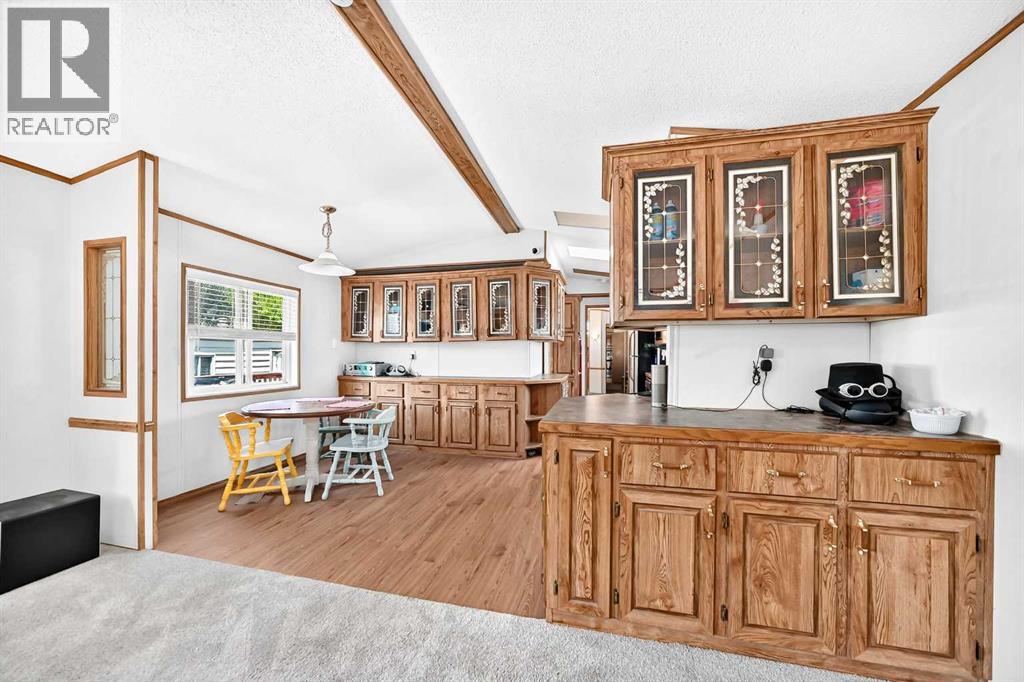 130, 6724 17 Avenue SE - 18