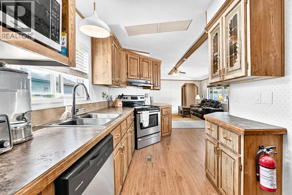 130, 6724 17 Avenue SE - 11