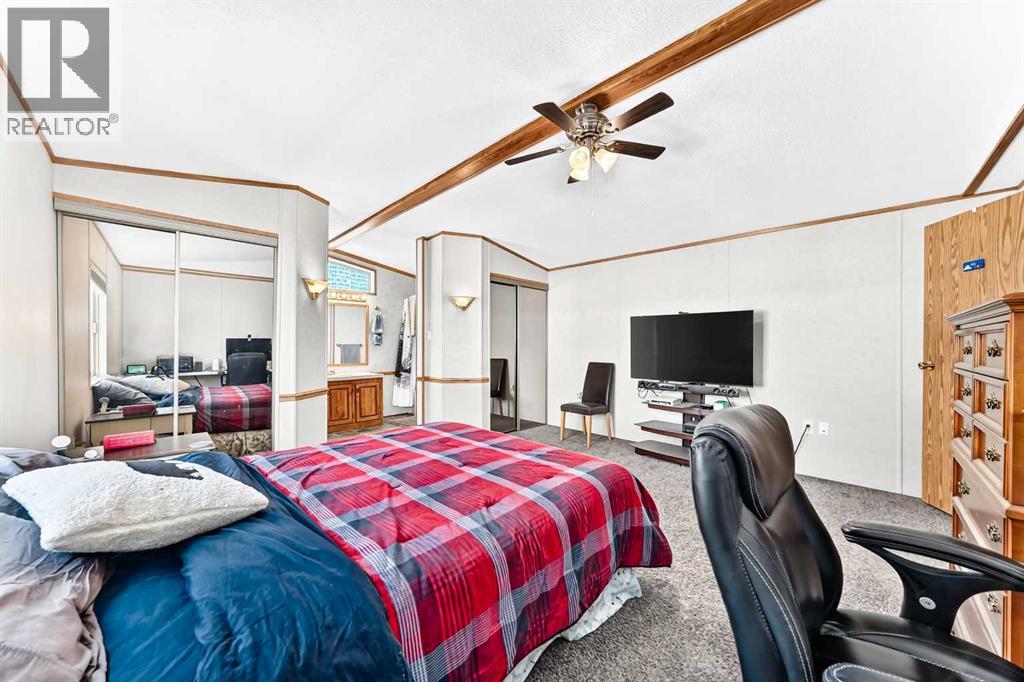 130, 6724 17 Avenue SE - 23