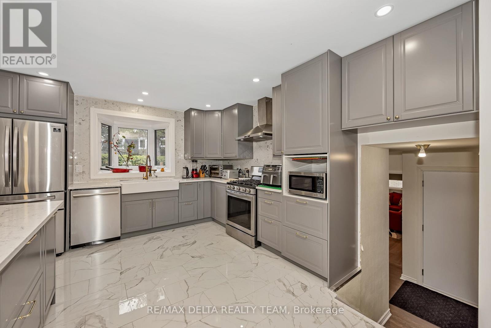 2350 GEORGINA DRIVE - 14