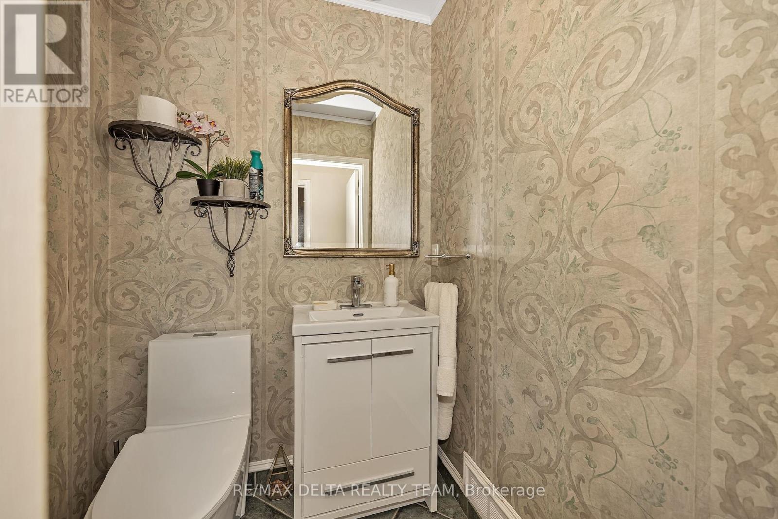 2350 GEORGINA DRIVE - Image 23