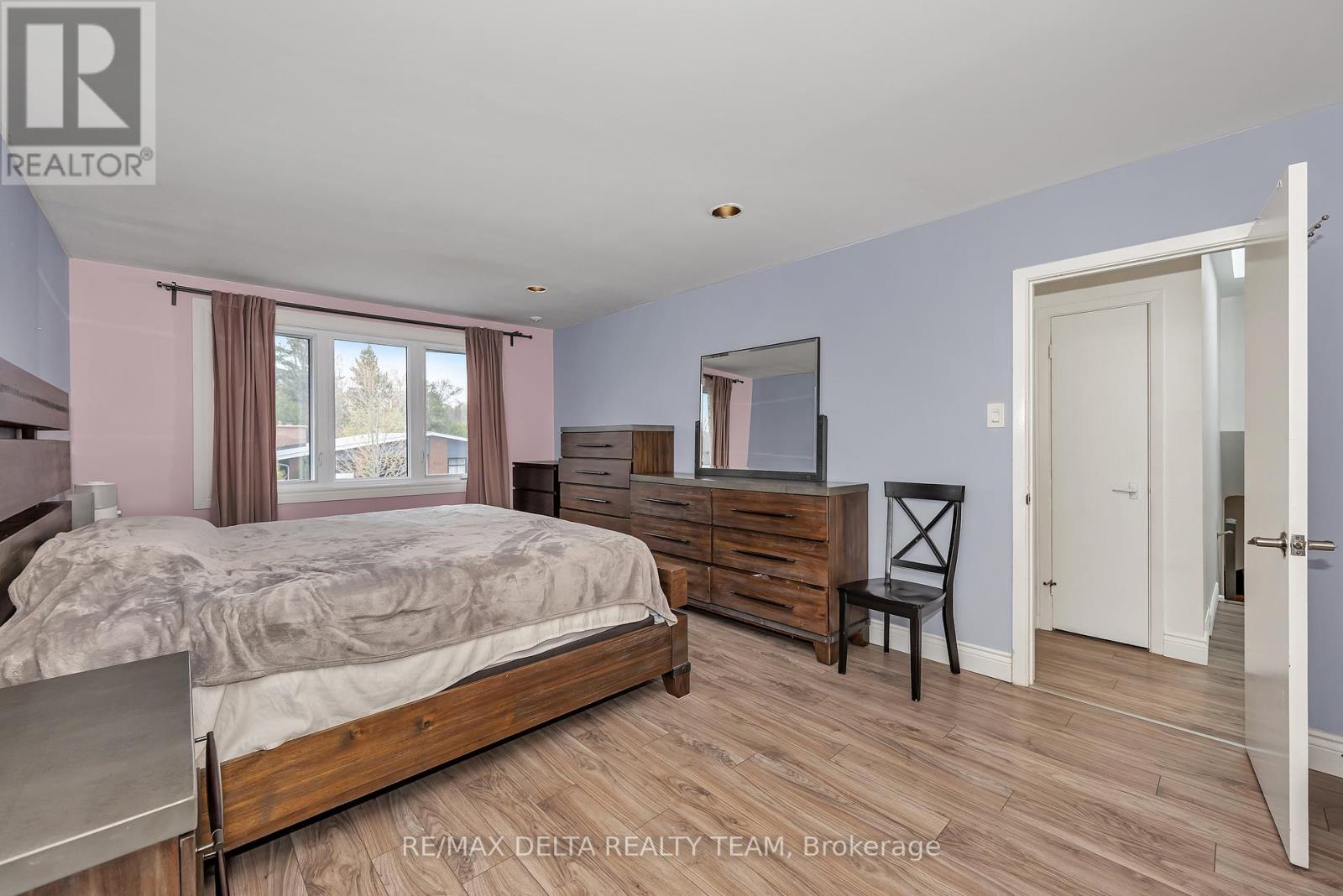 2350 GEORGINA DRIVE - Image 27