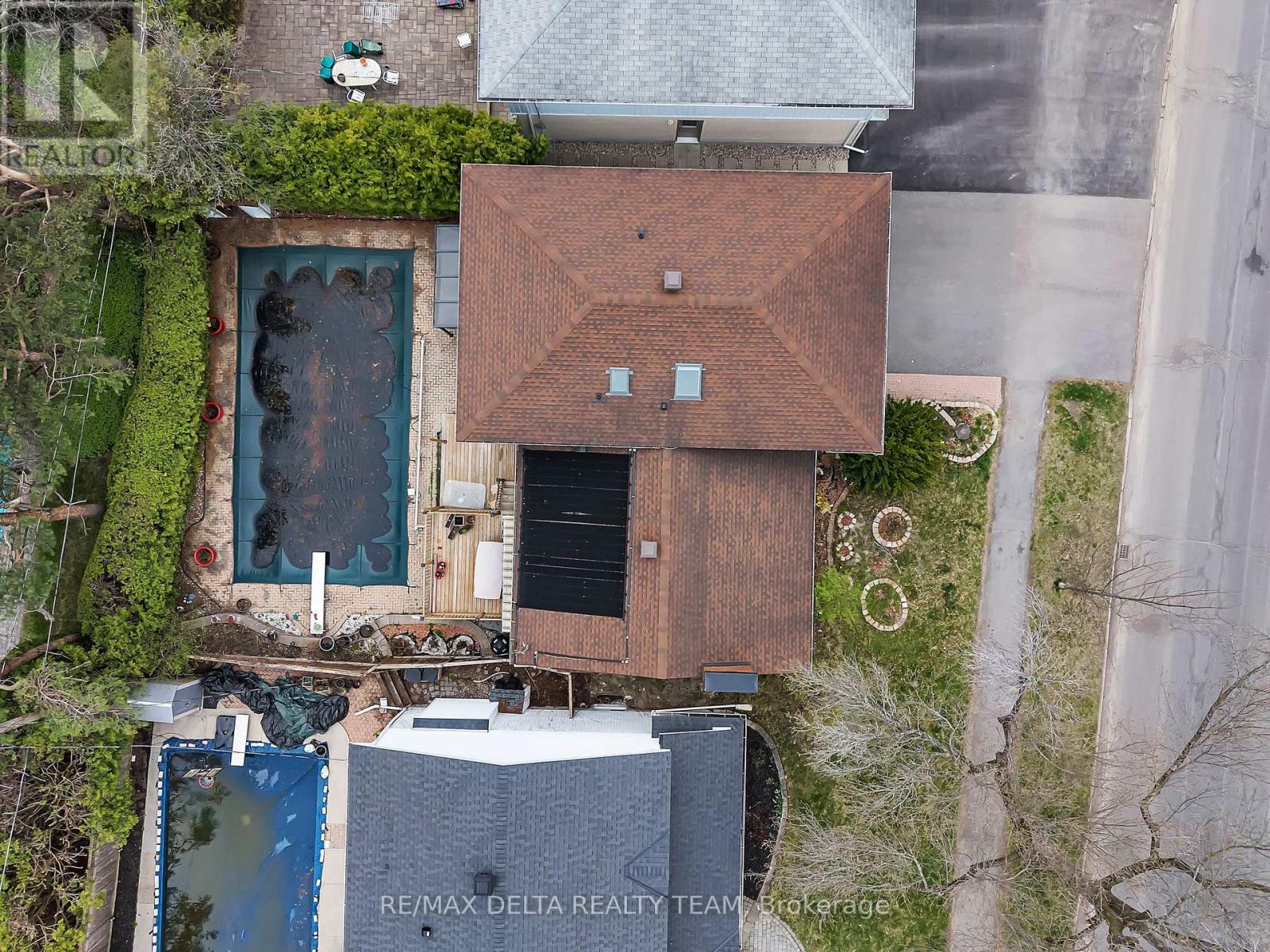 2350 GEORGINA DRIVE - 44