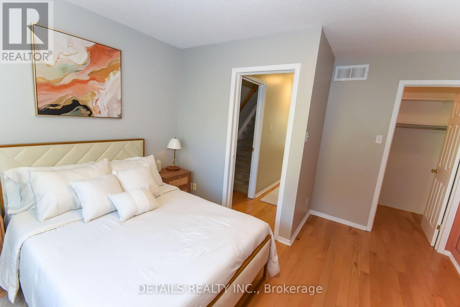 158 FORWARD AVENUE - 25