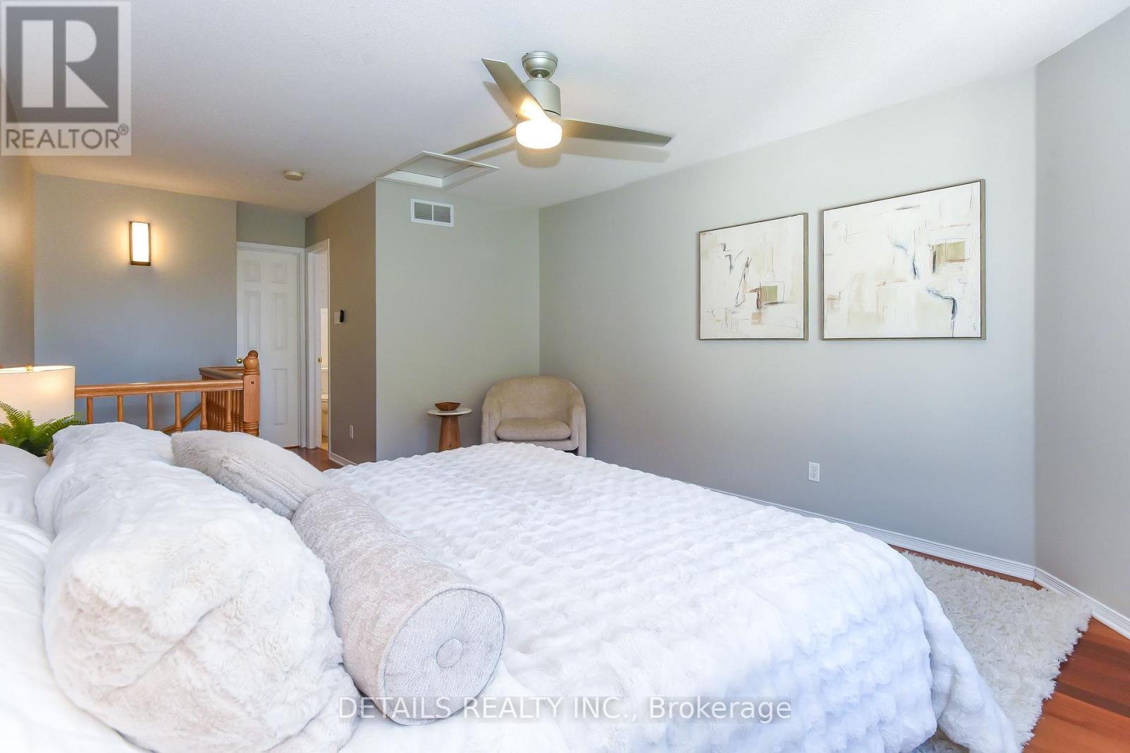 158 FORWARD AVENUE - 32