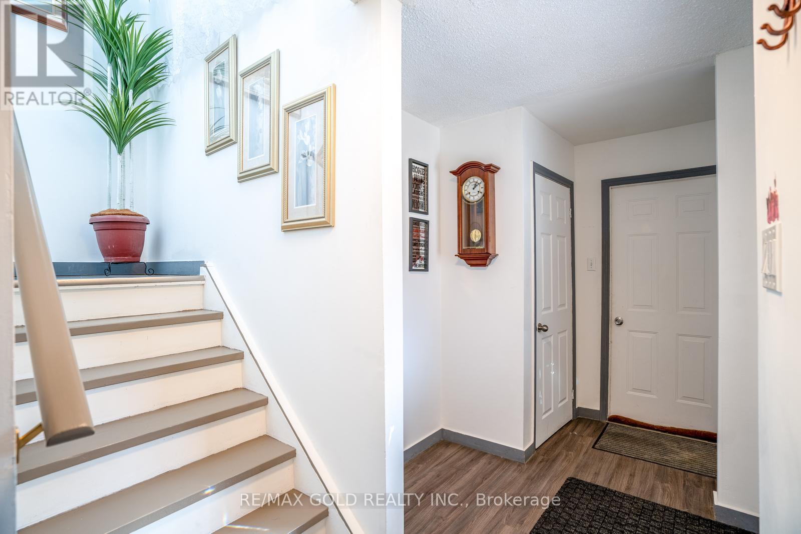 2 KINZIE LANE - Image 5