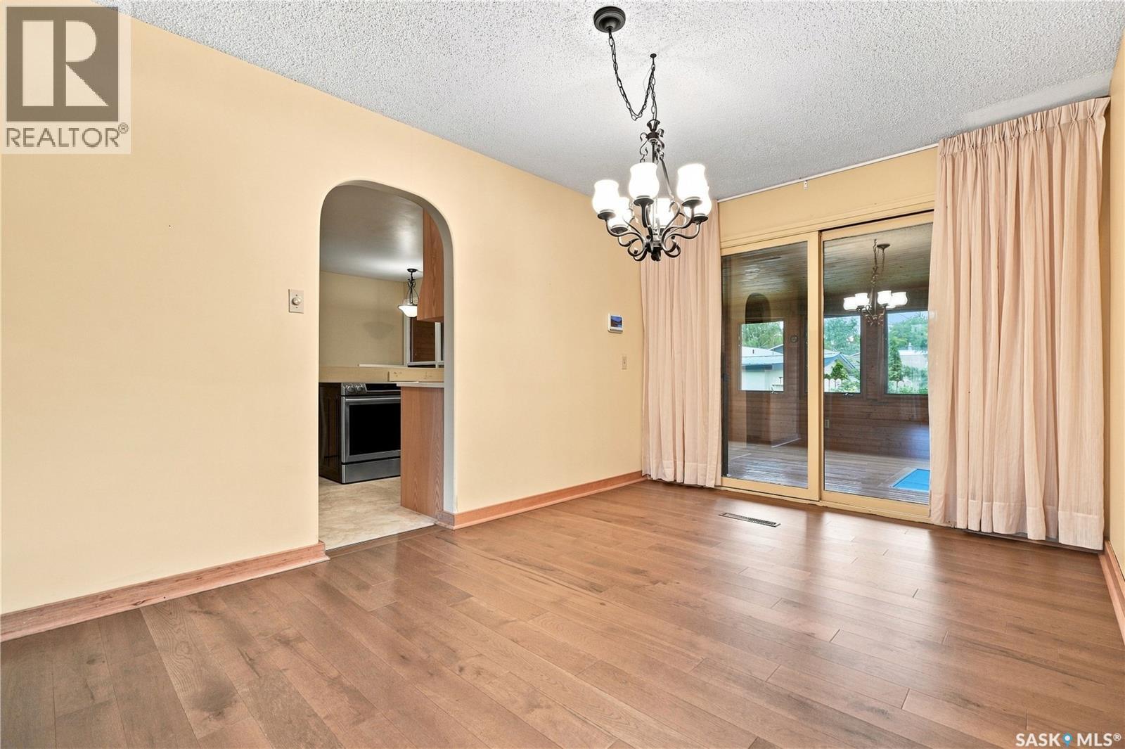 303 Oronsay STREET - 11