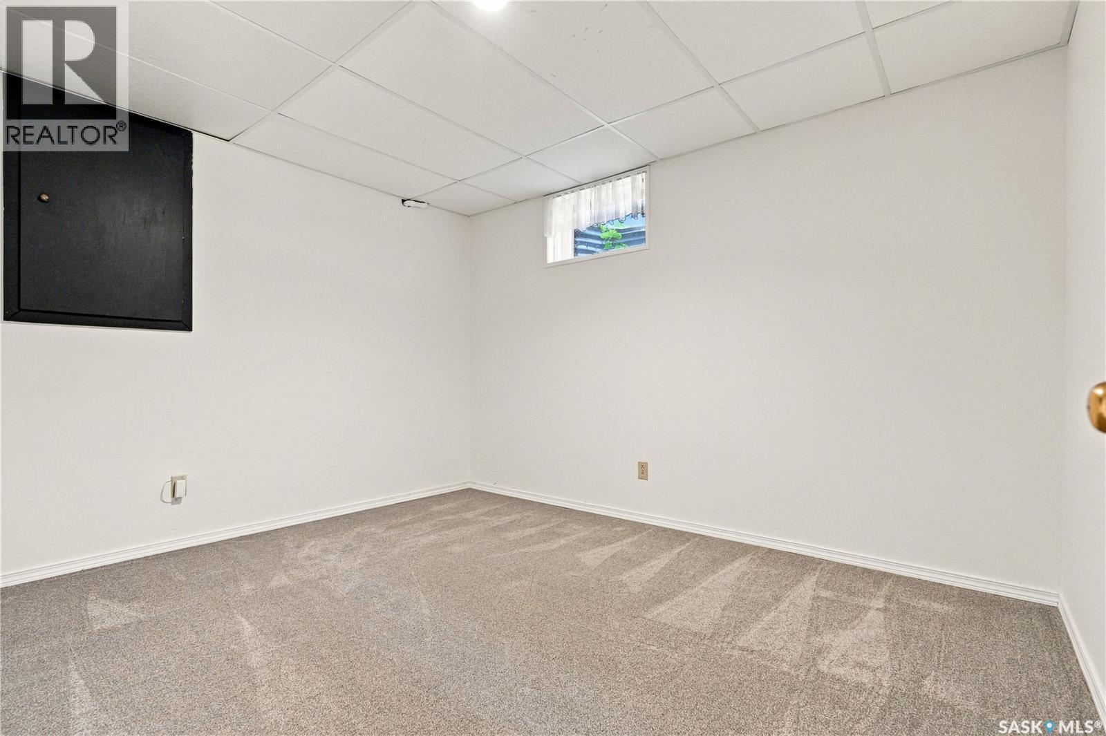 303 Oronsay STREET - 37