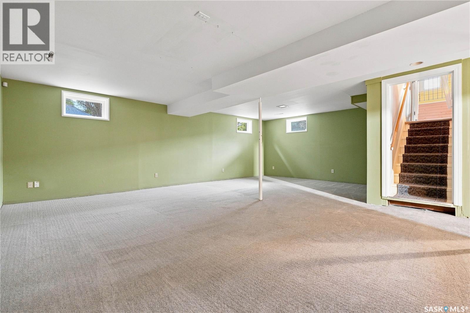 303 Oronsay STREET - Image 41