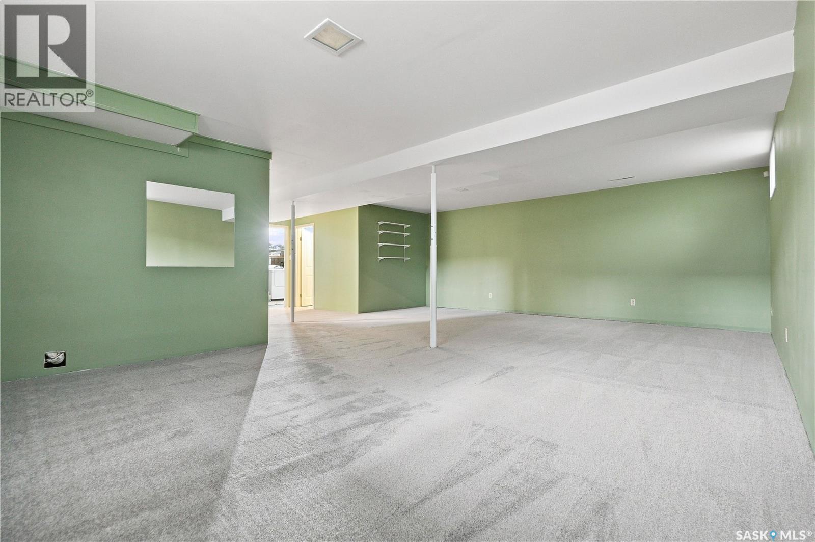303 Oronsay STREET - Image 43