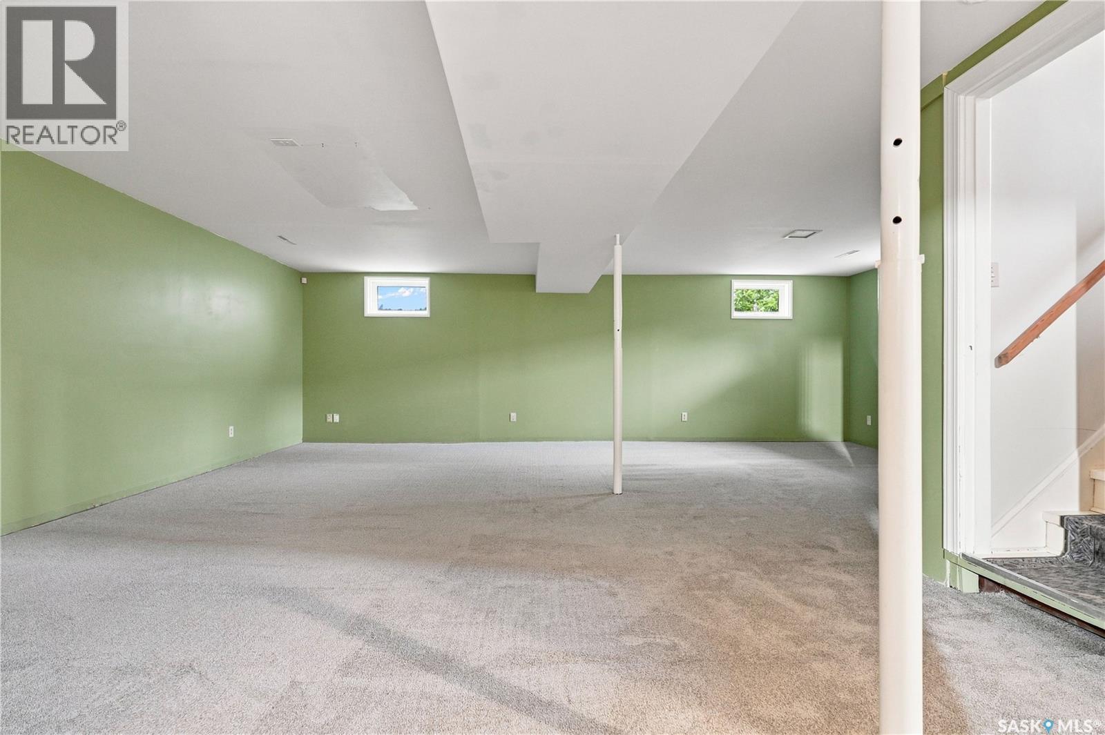 303 Oronsay STREET - 47
