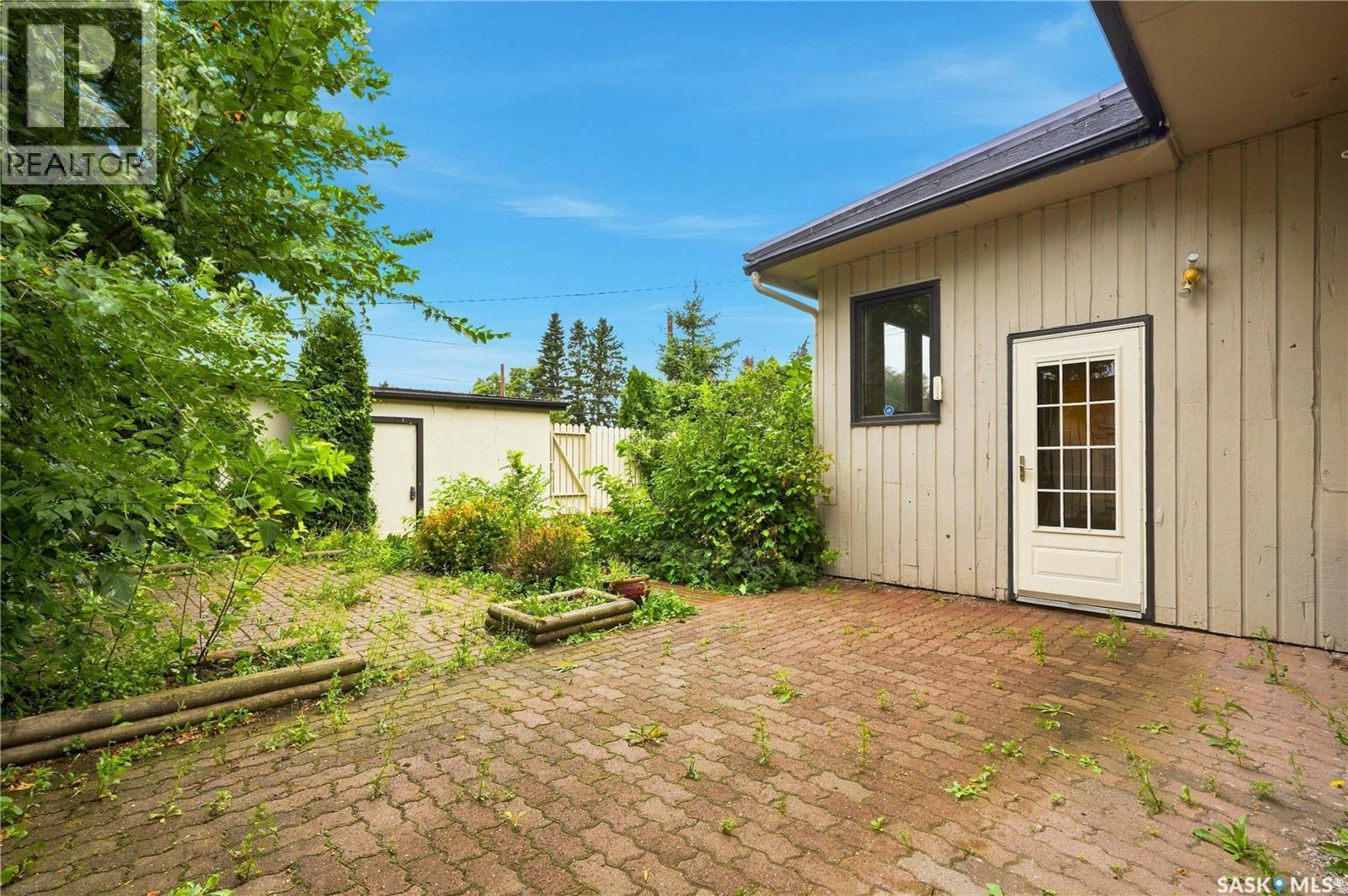 303 Oronsay STREET - 48
