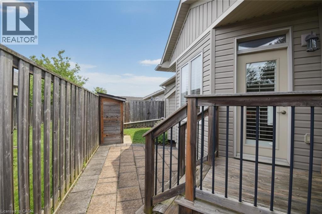 19 STICKLAND Lane - 44