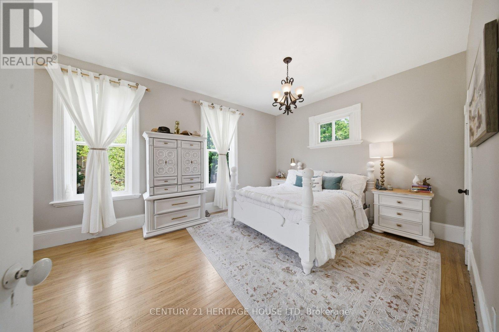 62 EAST AVENUE - Image 21