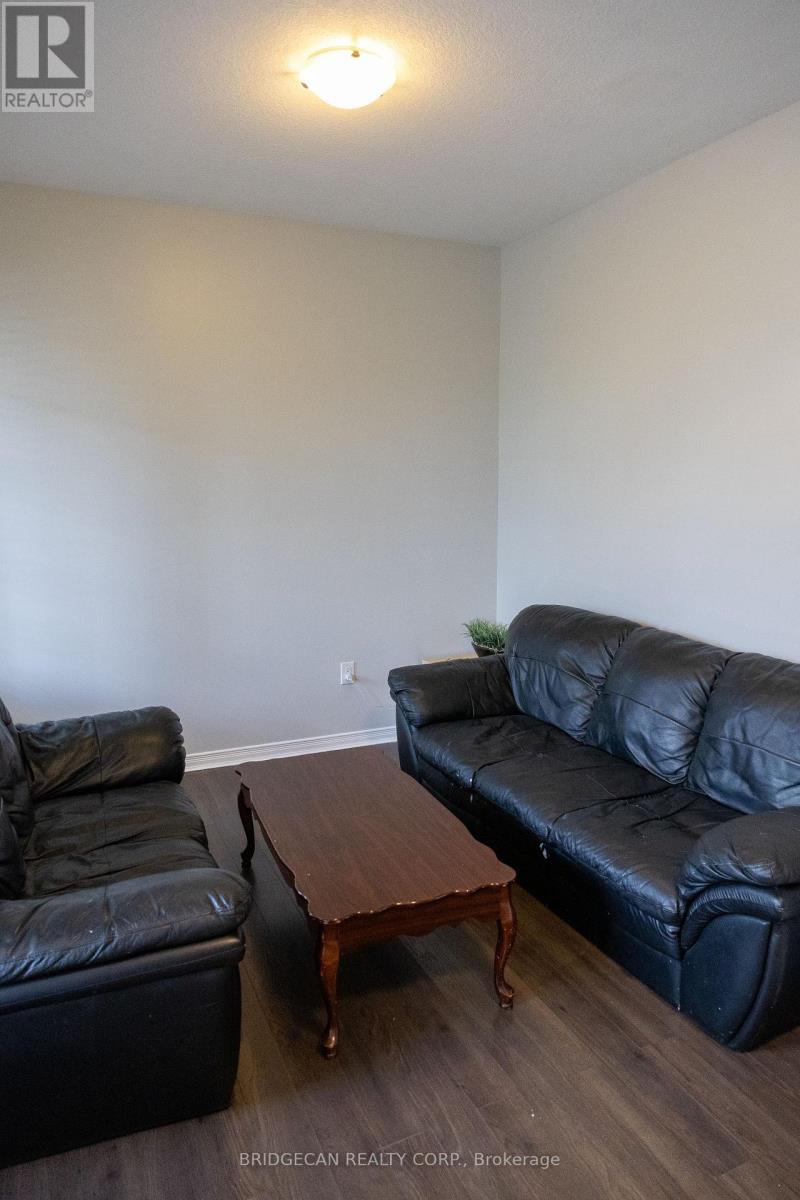 20 GILLESPIE DRIVE - 4
