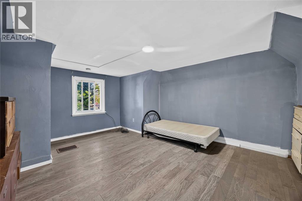 181 Campbell STREET - 21