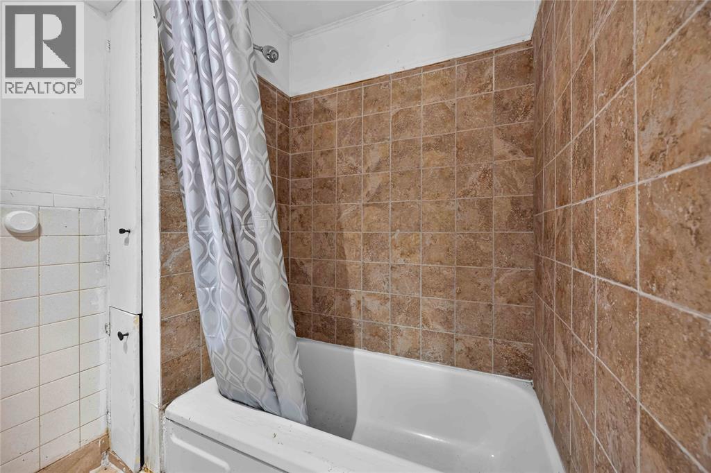 181 Campbell STREET - Image 23