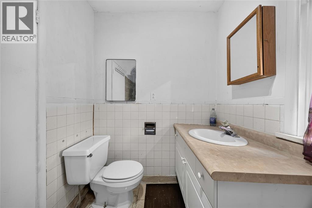 181 Campbell STREET - Image 24