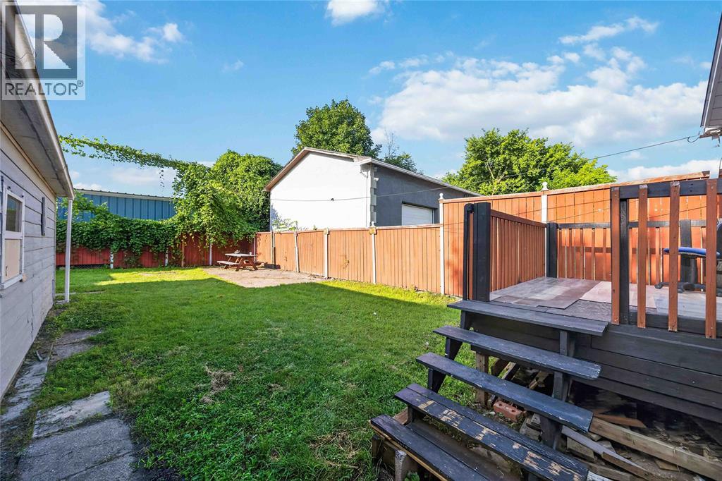 181 Campbell STREET - 32