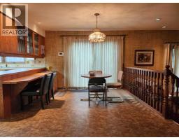 Living room - 201 Huntington Park, Drumheller, AB T0J0Y6 Photo 11