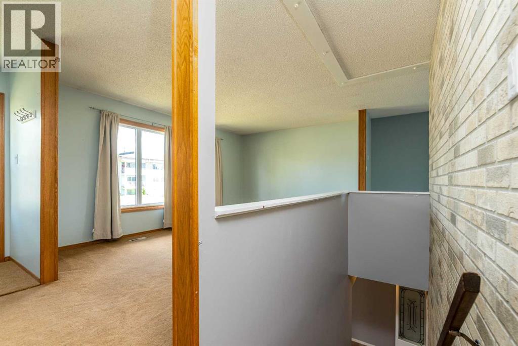 3408 52 Avenue - 10