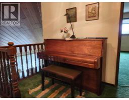 201 Huntington Park, Drumheller, AB T0J0Y6 Photo 18
