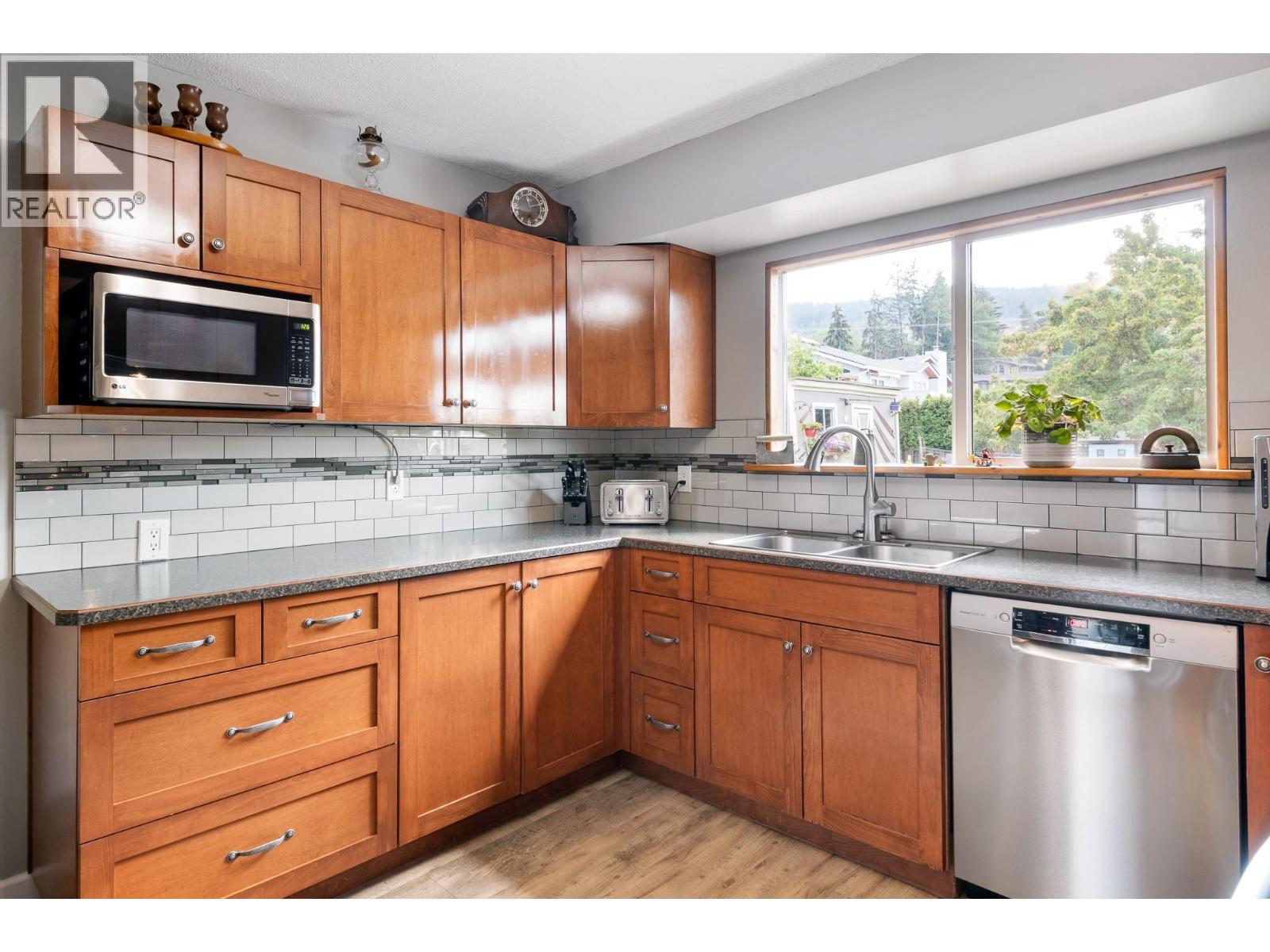 12300 Ormsby Drive - Image 4
