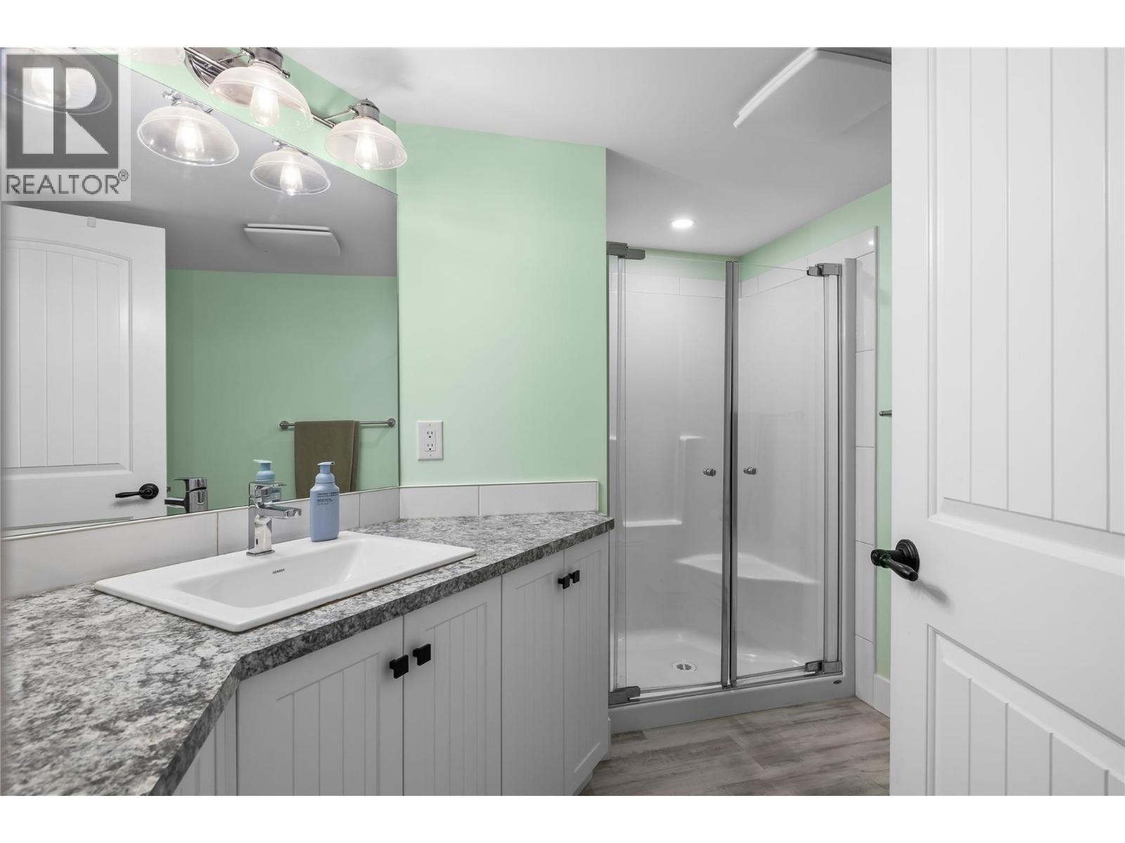  2180 Sunview Drive, West Kelowna