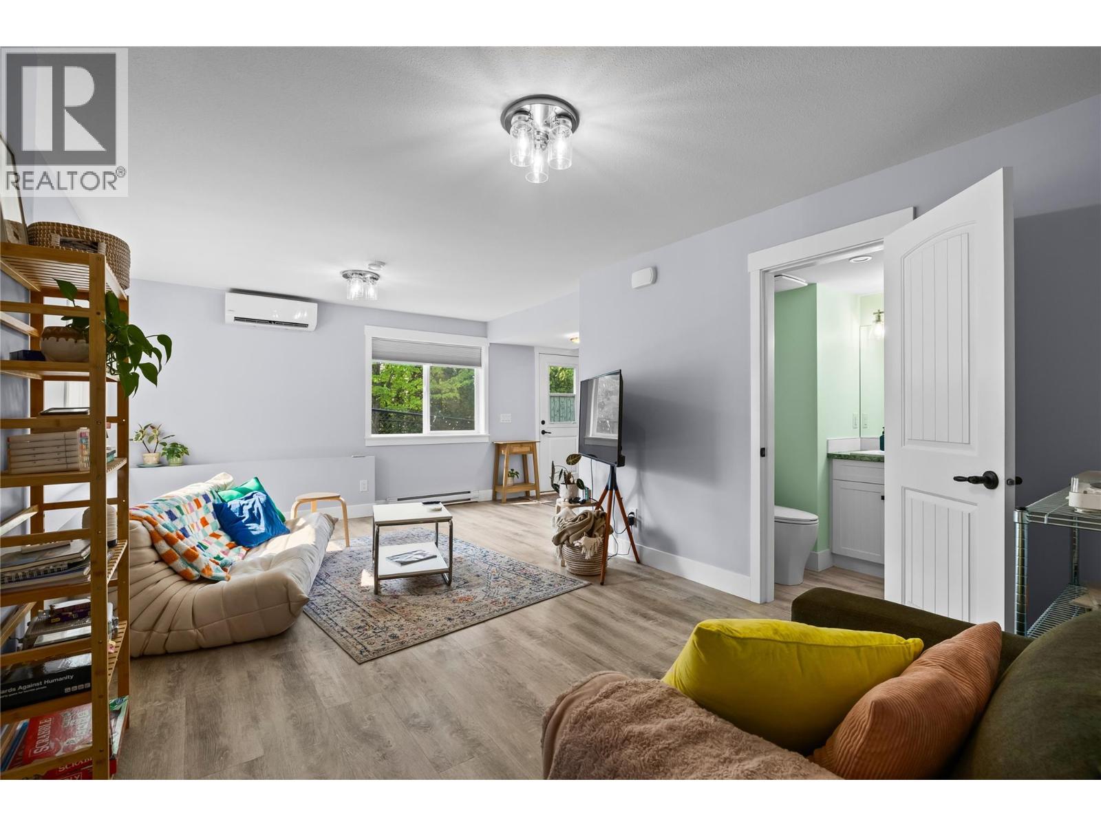  2180 Sunview Drive, West Kelowna